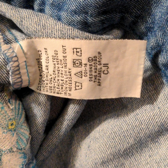 💫 Levi's jacket -- embroidered - Picture 5 of 5